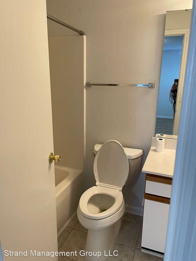 Building Photo - 2 br, 2 bath House - 2273 Huntingdon Drive...