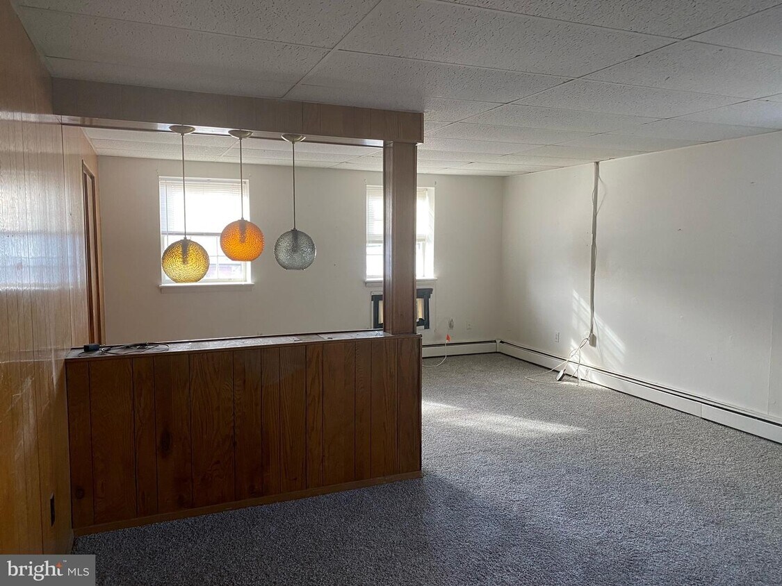 Building Photo - 17 S 2nd St