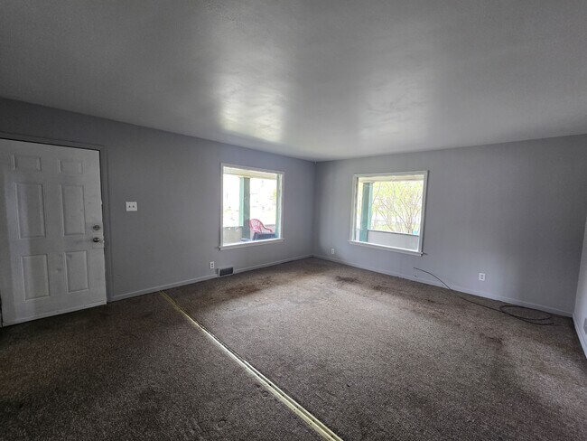 Building Photo - 216 Courtland St