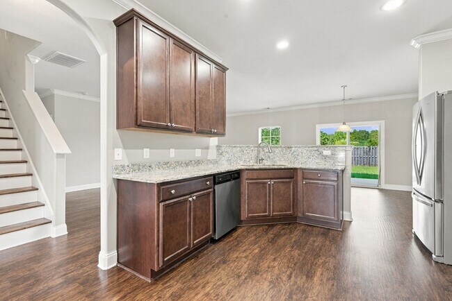 Building Photo - 135 Greyston Drive