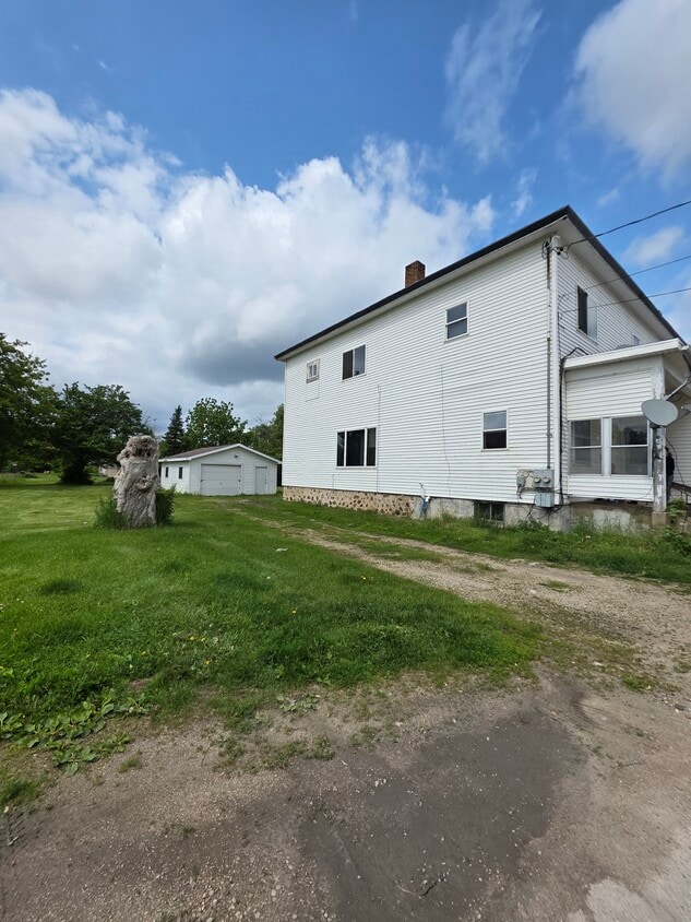 Primary Photo - W6895 Main St