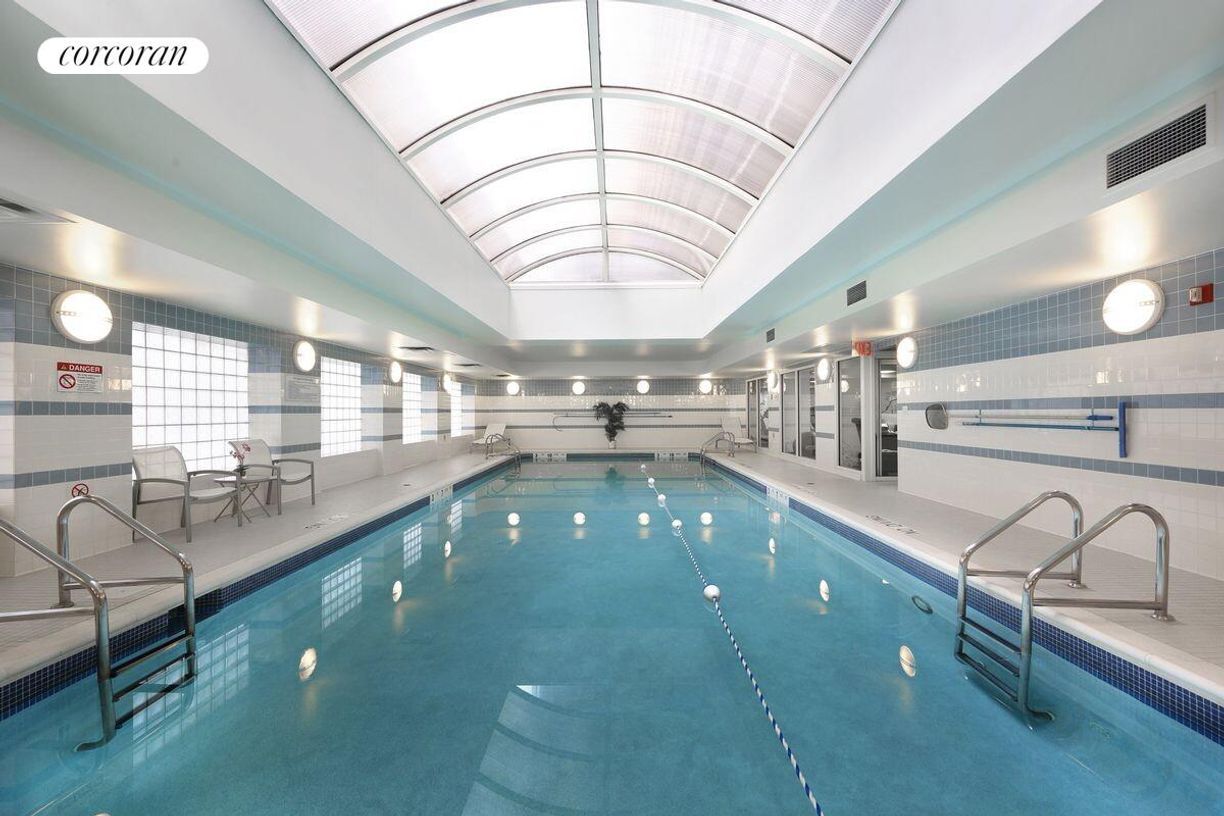 Foto del edificio - 150 E 57th St