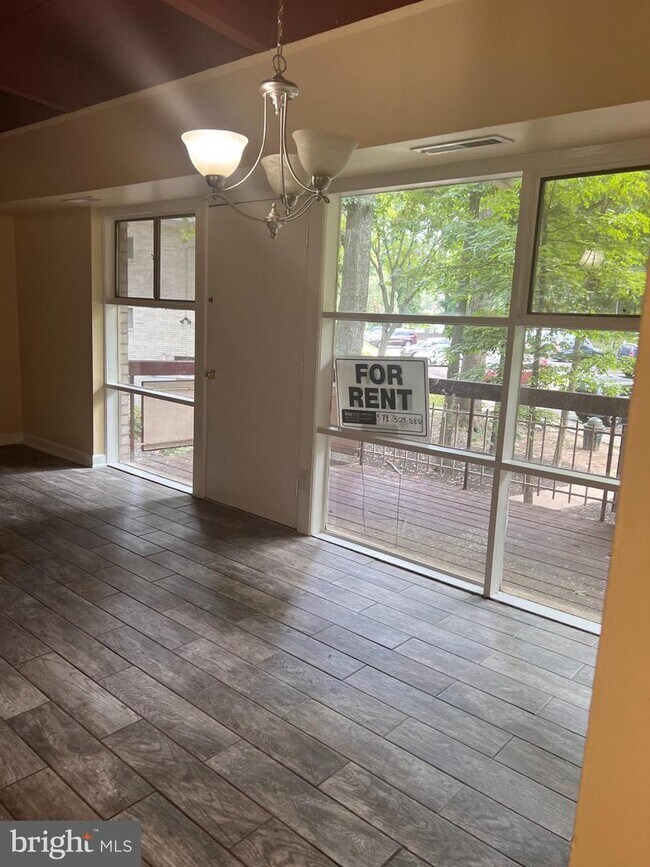 Building Photo - 7716 Donnybrook Ct