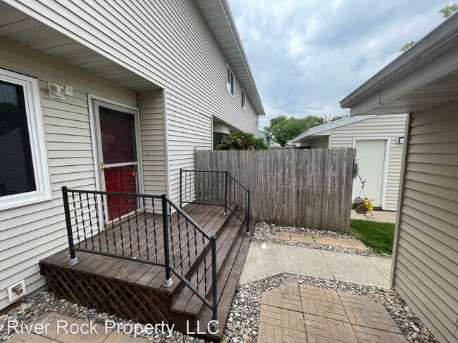 Building Photo - 3 br, 1 bath House - 2191 4th Ave E