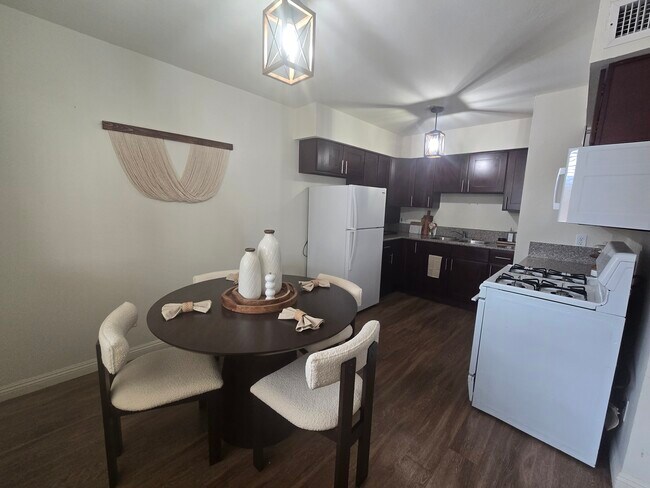 Foto del edificio - Canyon Vista Apartment Homes