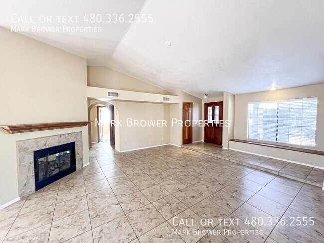 Building Photo - 807 E Aire Libre Ave