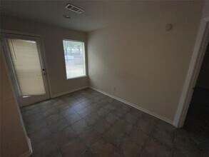 Building Photo - 42 Drifting Shadows Cir