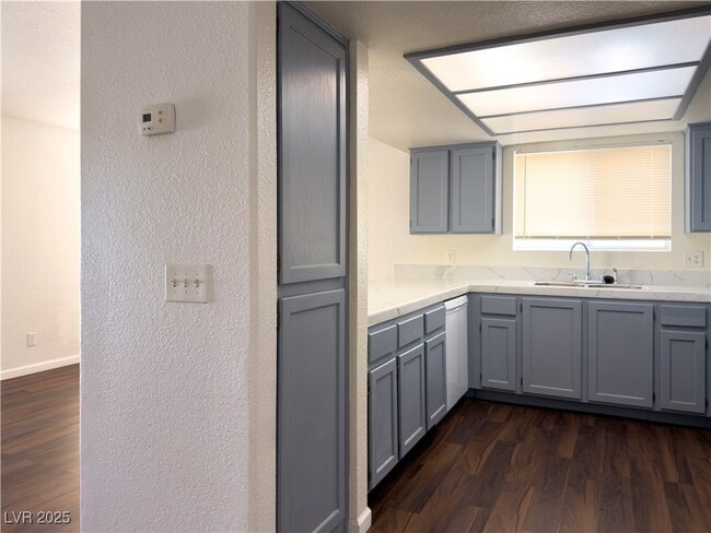 Building Photo - 1320 Pacific Terrace Dr