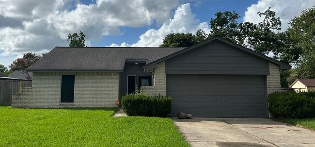 Building Photo - 5810 Wildfire St