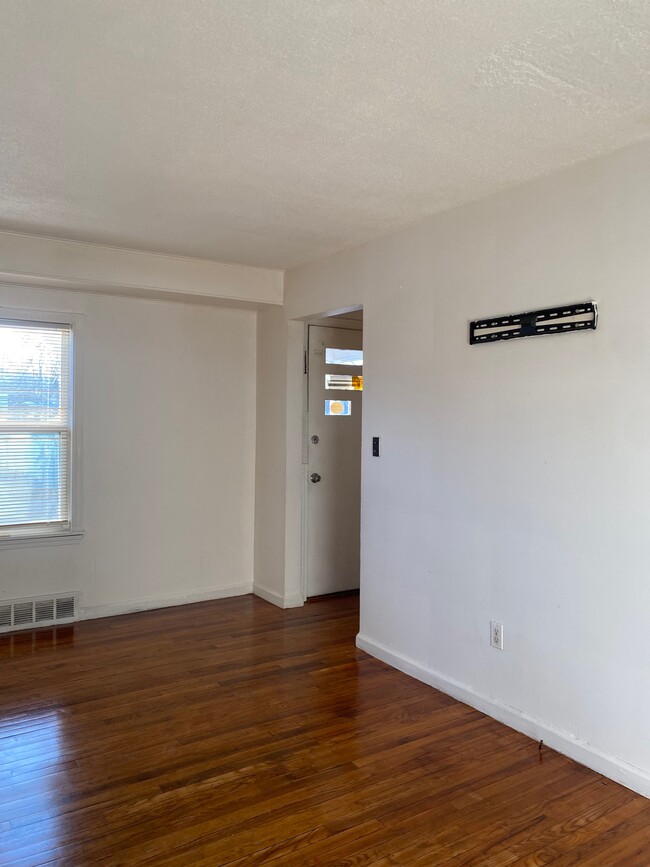 Building Photo - 174 Euclid Ave