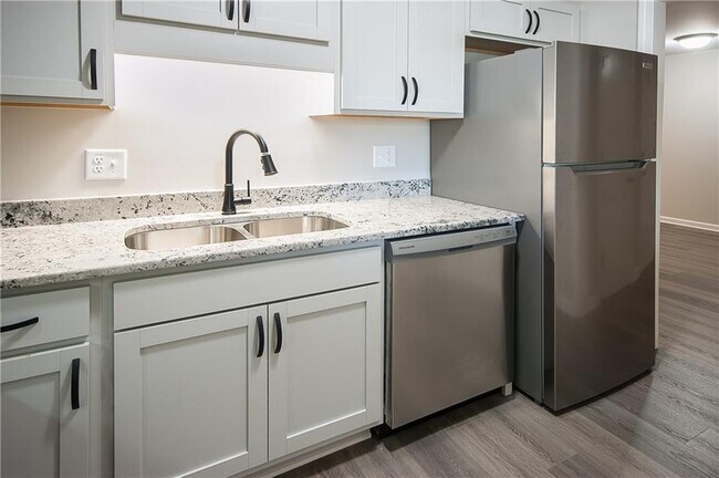 Foto del edificio - 3117 Colonial Way