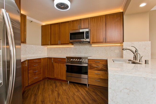 Building Photo - 2101 Nuuanu Ave