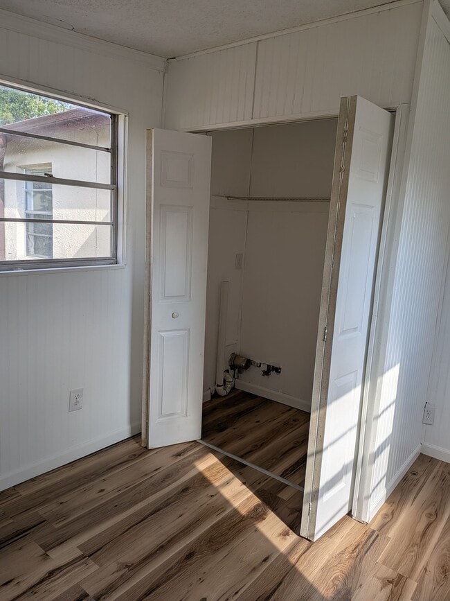 Photo - 1902 Park Manor Dr House