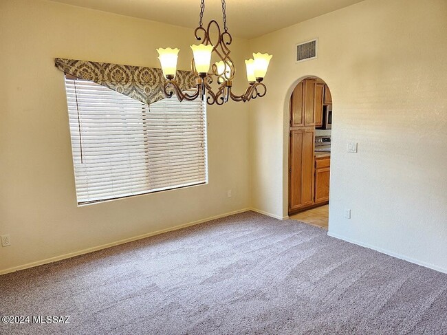 Building Photo - 1061 W Antelope Creek Way