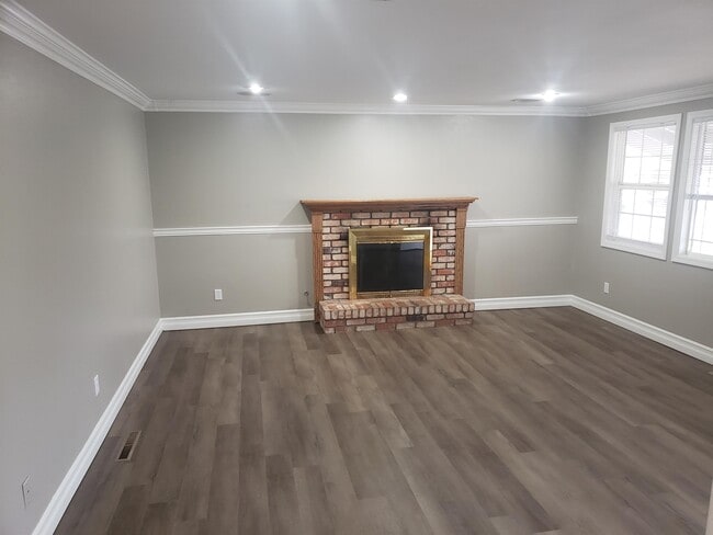 Building Photo - 817 Stafford Way