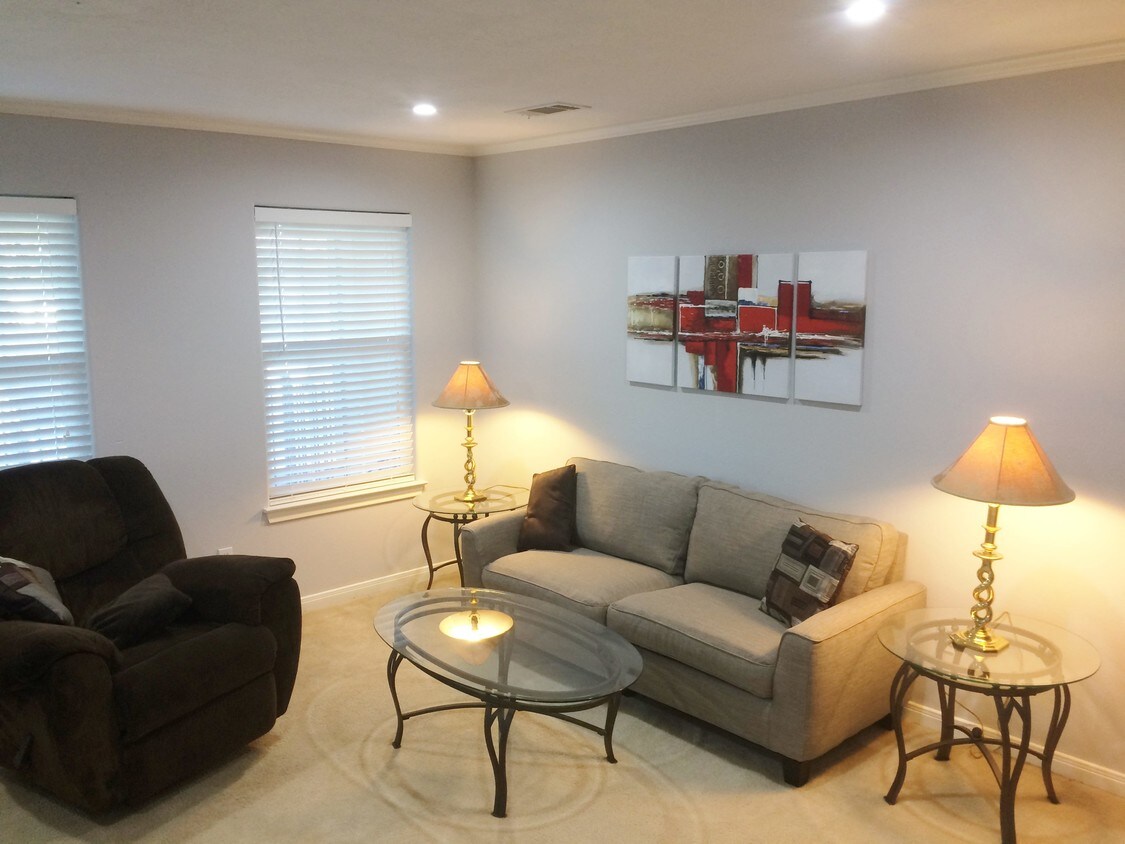 1406 W April Villa Unit D, Montgomery, TX 77356 Apartment for Rent in