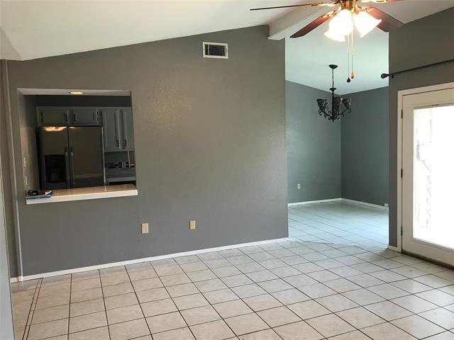 Building Photo - 31 Shady Brook Cir