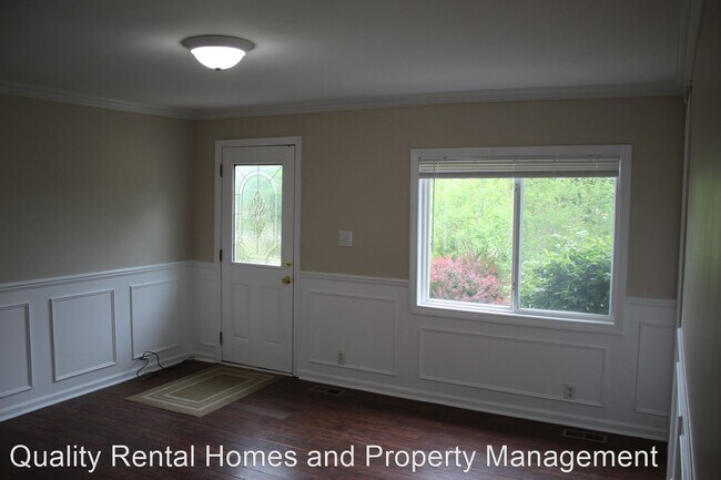 Building Photo - 3 br, 1 bath House - 2285 Ray Rd