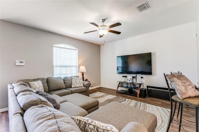 Foto del edificio - 507 Saffron St