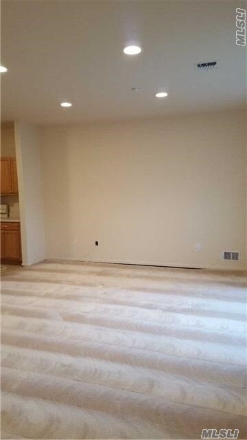Building Photo - 821 Narragansett Villas Dr