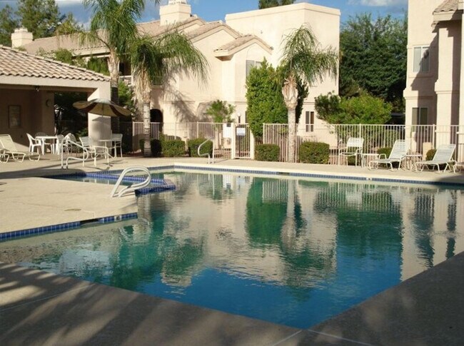 Foto del edificio - 9695 N 93rd Way