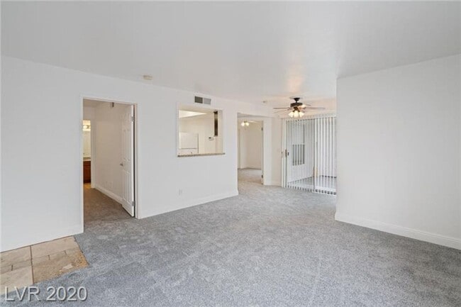 Building Photo - 2 Bedroom Condo