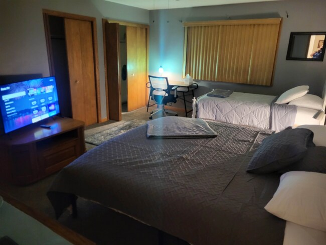 Foto del edificio - 1645 Tanglewood Dr