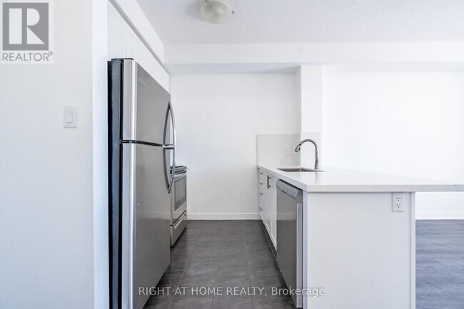 Building Photo - 125 Shoreview Pl