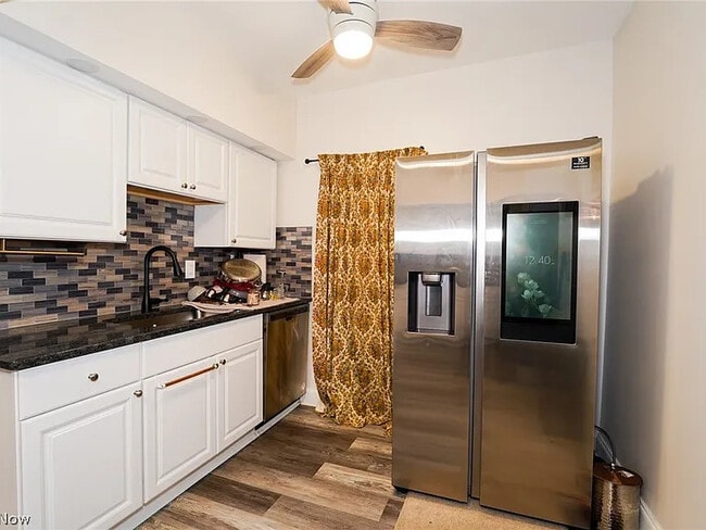 Building Photo - 3647 W 47th St