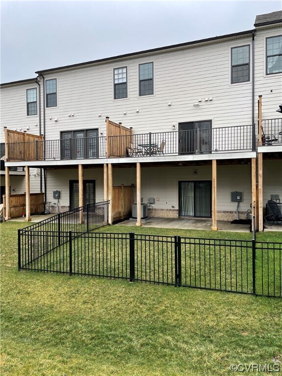 Foto del edificio - 302 Broad Hill Oaks Ln