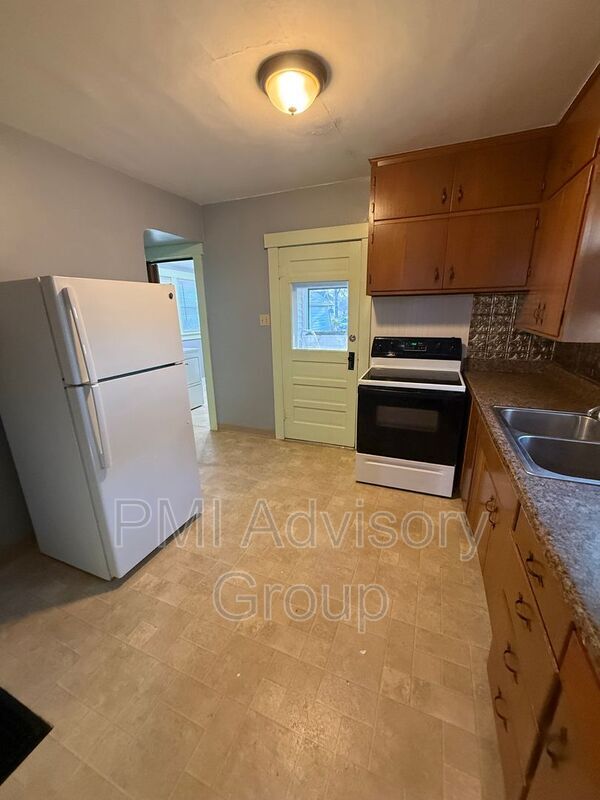 Foto del edificio - 1228 SW Woodward Ave