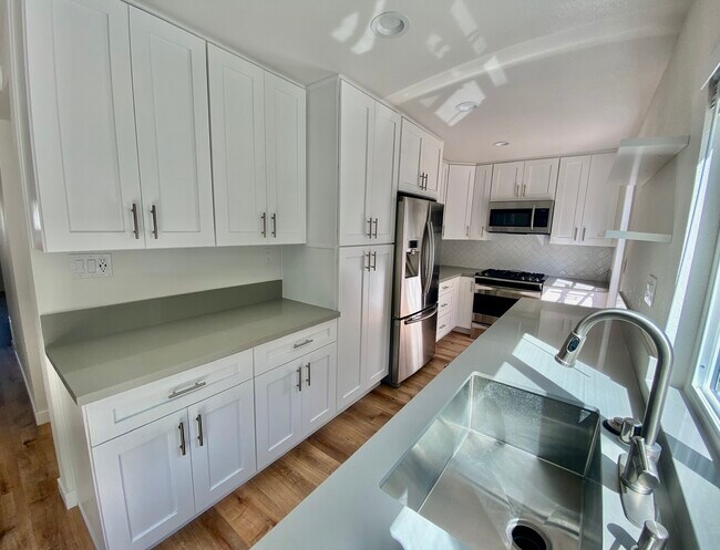 Foto del edificio - 527 Turfwood Ln