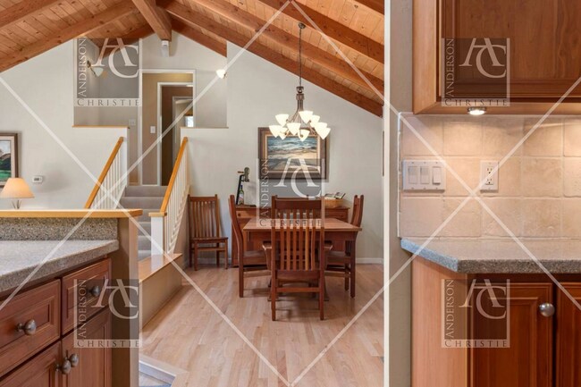 Foto del edificio - 4 bedroom 3 bath home in Scotts Valley