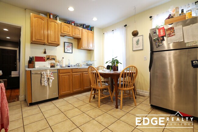 Building Photo - 15 Hallam St