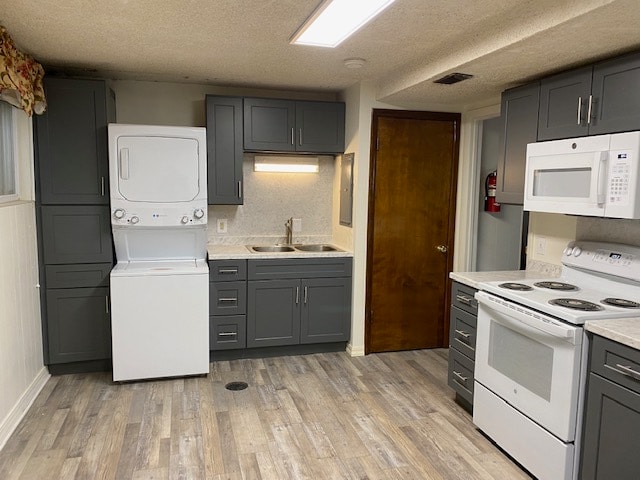 Kitchen with washer/dryer - 20683 Antrim Dr