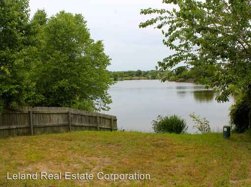Building Photo - 3132 Crestwood Ln