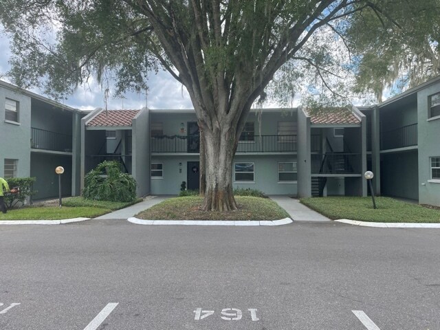 Building Photo - 2812 Somerset Park Dr