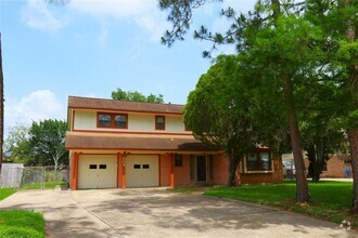 Building Photo - 204 Banyan Dr