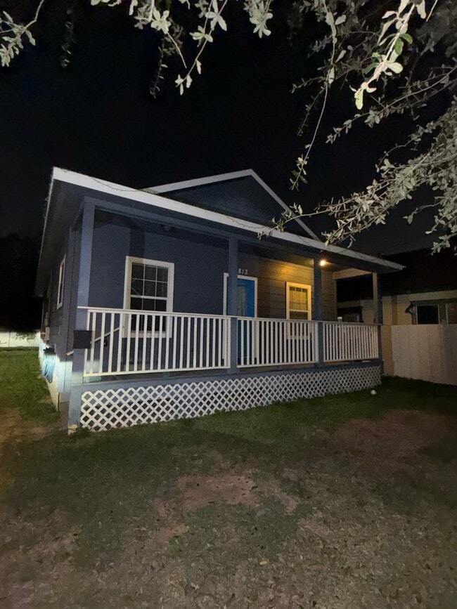 Building Photo - 7813 Canal St