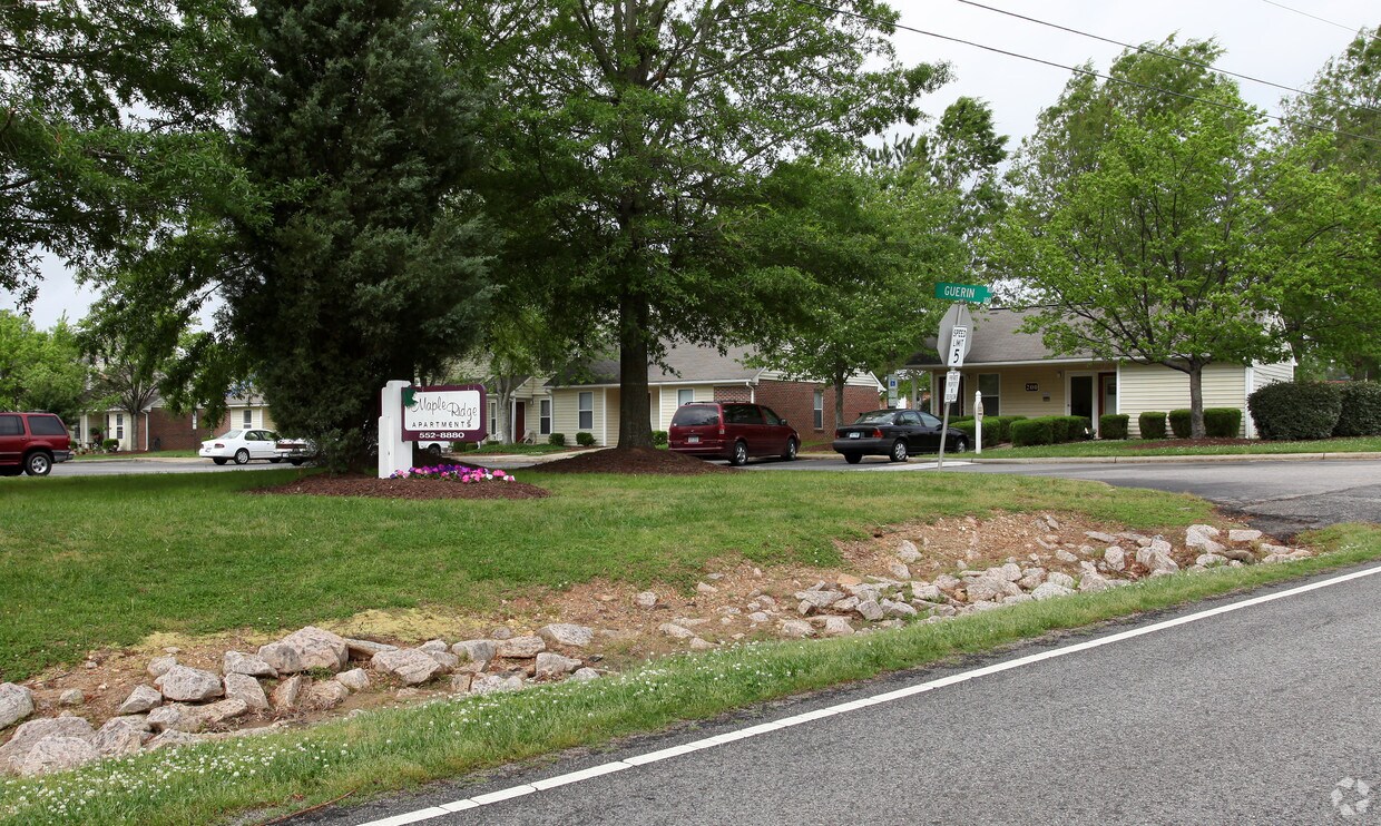 Maple Ridge Apartments Apartments in Holly Springs, NC