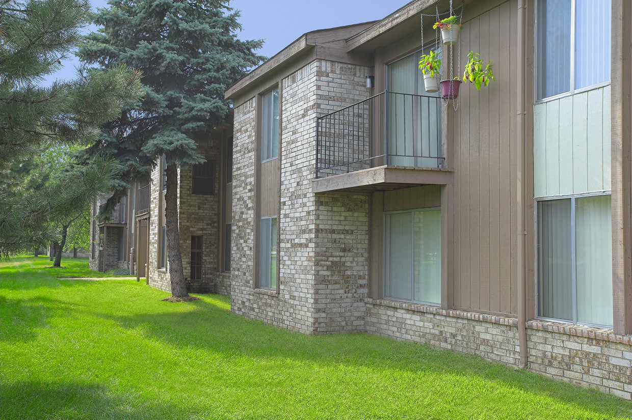 Spring Hill Apartments Shelby Township