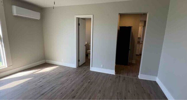 Foto del edificio - 212 N Caswell St