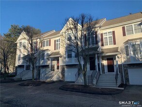 Building Photo - 303 Larson Dr