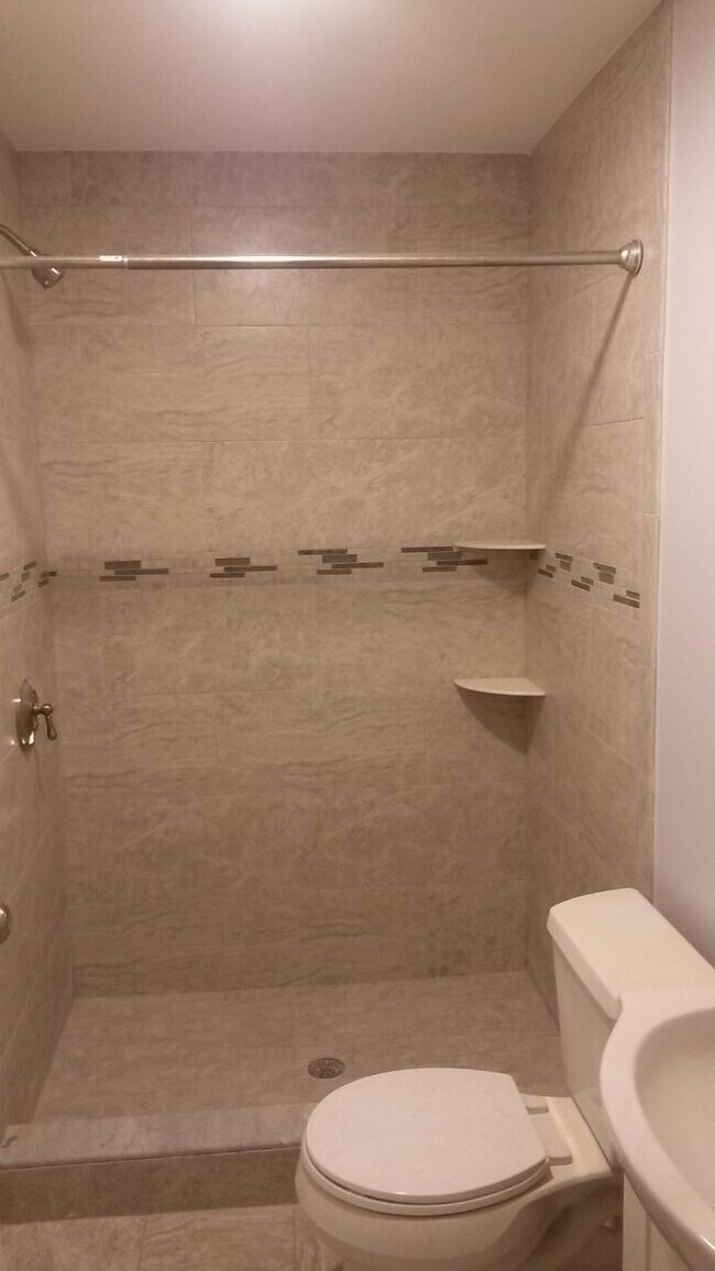 Foto del edificio - 1840 Commonwealth Ave