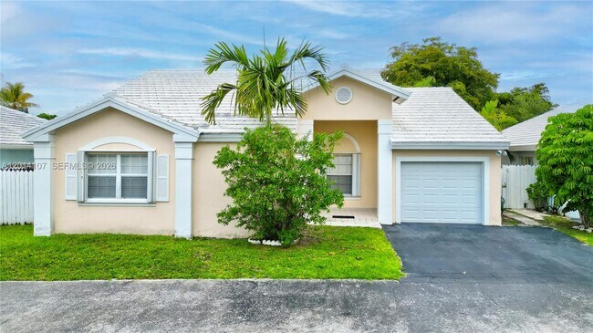 Foto del edificio - 6410 SW 112th Pl