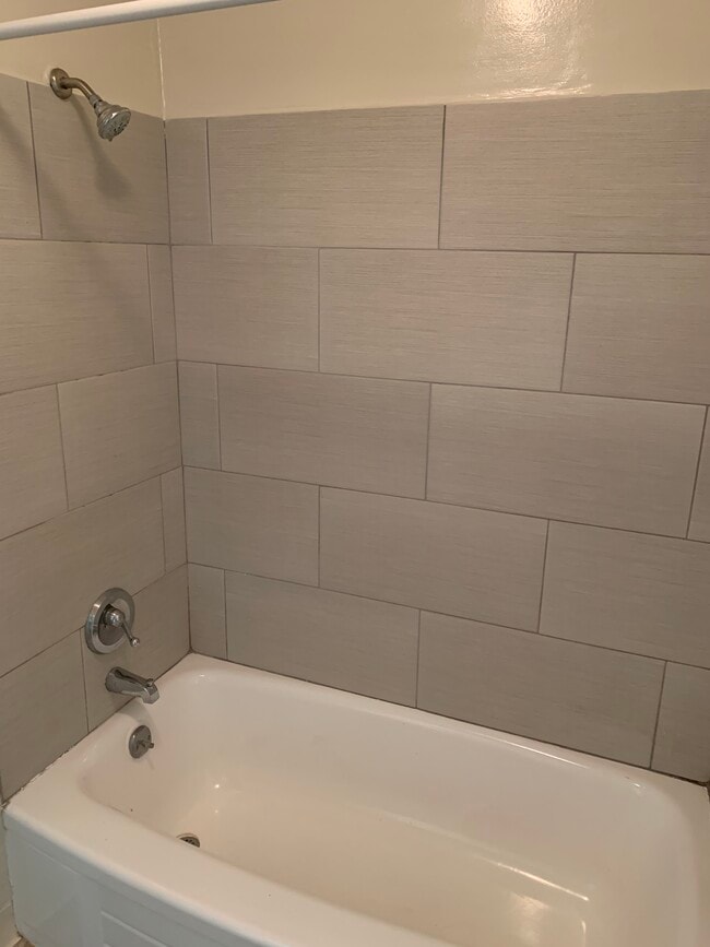Shower - 11139 Acama St