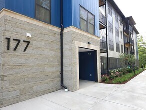 Building Photo - 177 Autumn Pond Way