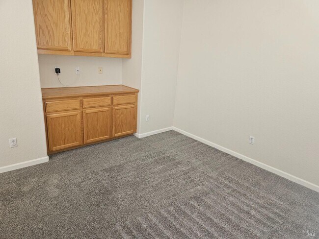 Building Photo - 2751 Olivewood Ln