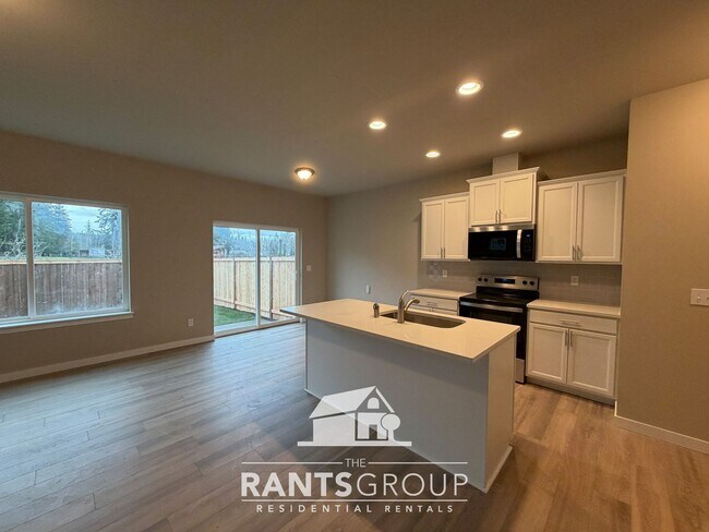 Building Photo - 416 - Leah's Landing