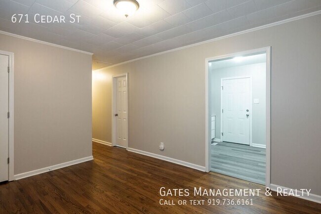 Foto del edificio - 671 Cedar St